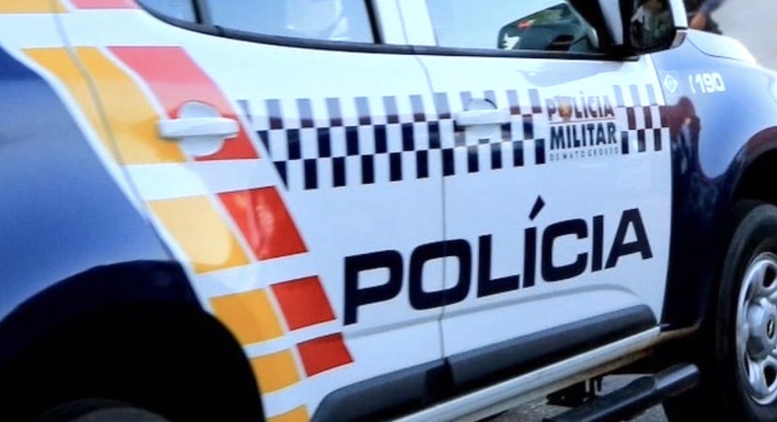 Homem ferido e ensanguentado é socorrido no centro de Rondonópolis
